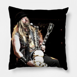 Mama I'm coming Home Zack Wylde Solo. Pillow