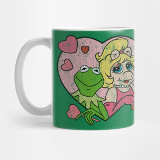 Distressed kermit and miss piggy Mug