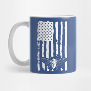 US Flag Cicada in White Distressed for Cicada Summer Mug