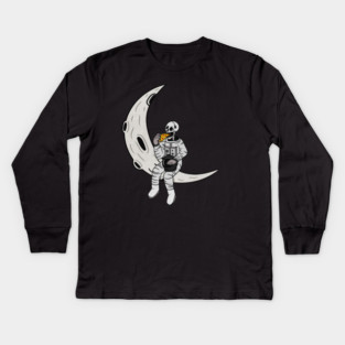 Funny Astronaut skeleton eating pizza on the Moon Kids Long Sleeve T-Shirt