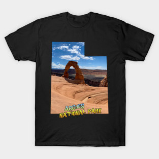 Utah Outline (Arches National Park - Delicate Arch) T-Shirt