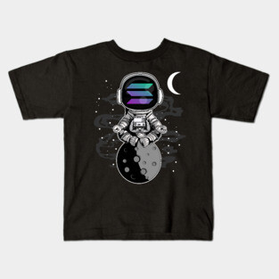 Astronaut Solana Coin To The Moon Crypto Token Cryptocurrency Wallet Birthday Gift For Men Women Kids Kids T-Shirt
