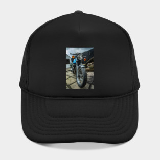 Suzuki GS750 in Blue Hat