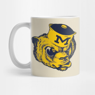 Old And Classic Wolf From Michigan Mug