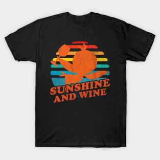 The Orange Bird Sunshine and Wine Orlando Florida Retro Distressed Look T-Shirt