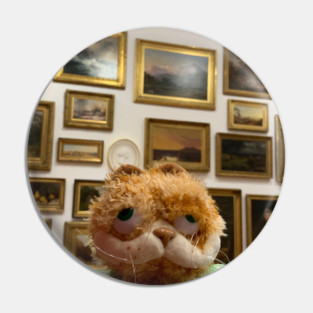 Garfield goes to the museum Pin