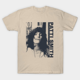 Patti Smith || Vintage Halftone Style || Fan Art Design| T-Shirt