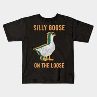 Silly Goose on the loose Retro Kids T-Shirt