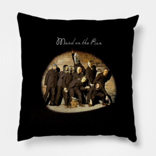 Mand on the run Pillow