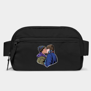 Wilhelm and Simon kissing | Young Royals fanart Bag