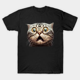 Funny Scared Cat Face, Cat Lover, Scaredy Cat T-Shirt