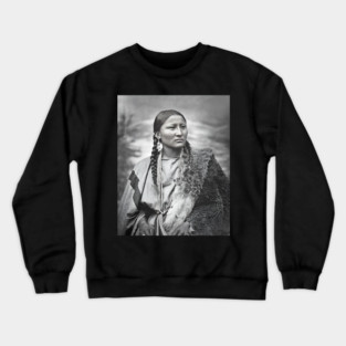 Native American woman war chief Crewneck Sweatshirt