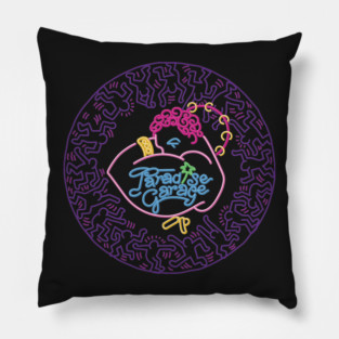 People love to dance (Tribal Edition) Pillow