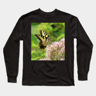 Butterfly on pink purple flowers Long Sleeve T-Shirt