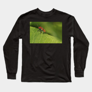 Red and black beetle on a leaf Long Sleeve T-Shirt