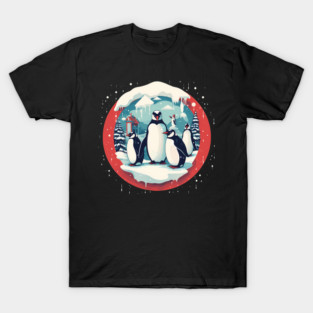 Penguin in Ornament, Love Penguins T-Shirt