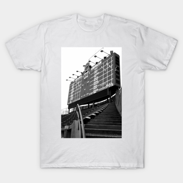 Chicago T-Shirt by goldstreet