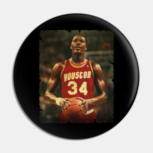 Hakeem Olajuwon - Vintage Design Of Basketball Pin