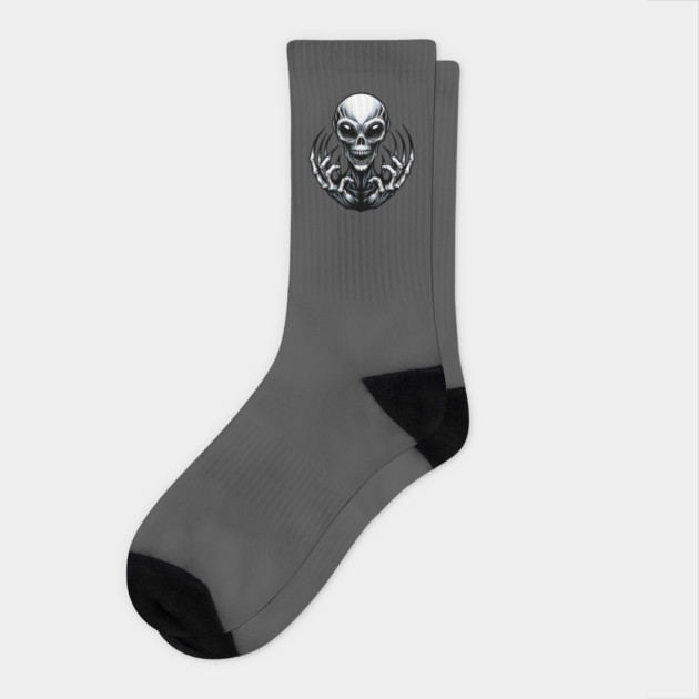 Creepy Alien Skull with Claws – Dark Horror Sci-Fi Socks by MakerMind8.2