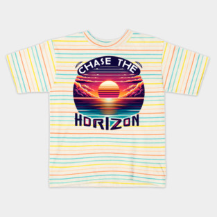 Chase the Horizon – Retro Sunset Motivational Artwork Kids T-Shirt