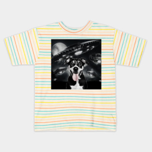Selfie of Funny Dog And Aliens UFO  3 Kids T-Shirt