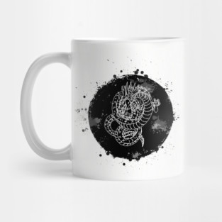Dragon's moon V.2 Mug