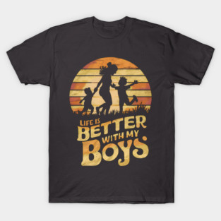 Mom of boys vintage T-Shirt