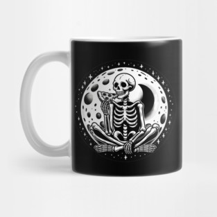 Skeleton enjoying a Slice of Pizza Mug