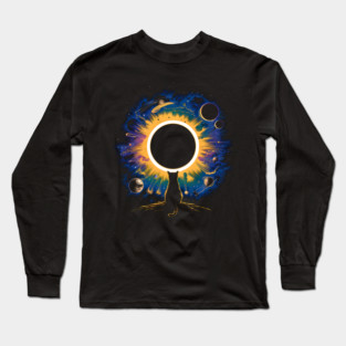 Cat Watching Solar Eclipse Cosmic Artwork Gift Long Sleeve T-Shirt