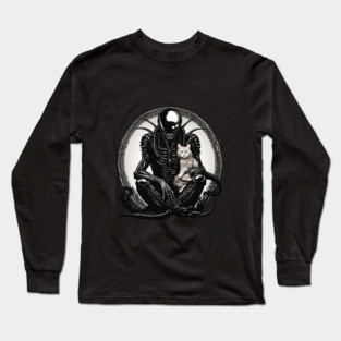 Xenomorph and a cat Long Sleeve T-Shirt