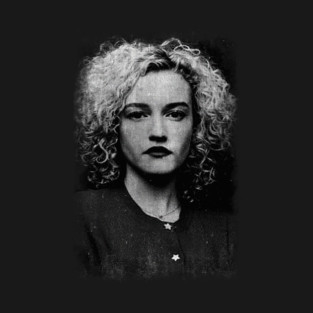 Ruth Langmore // 80s 90s Vintage Distressed T-Shirt