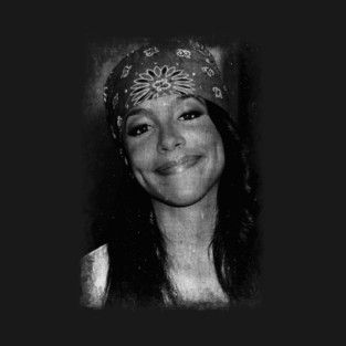 Aaliyah // 80s 90s Vintage Distressed T-Shirt