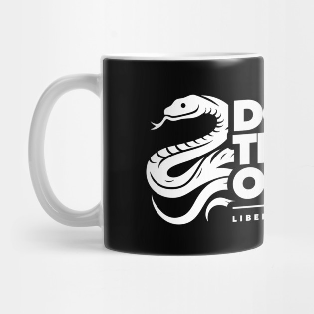 DON'T TREAD ON ME by artslaves