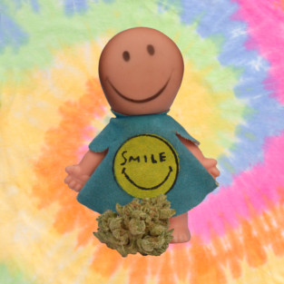 Smile - Weed Design T-Shirt