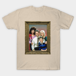 The Bundy's Family Photo - Married With Children T-Shirt