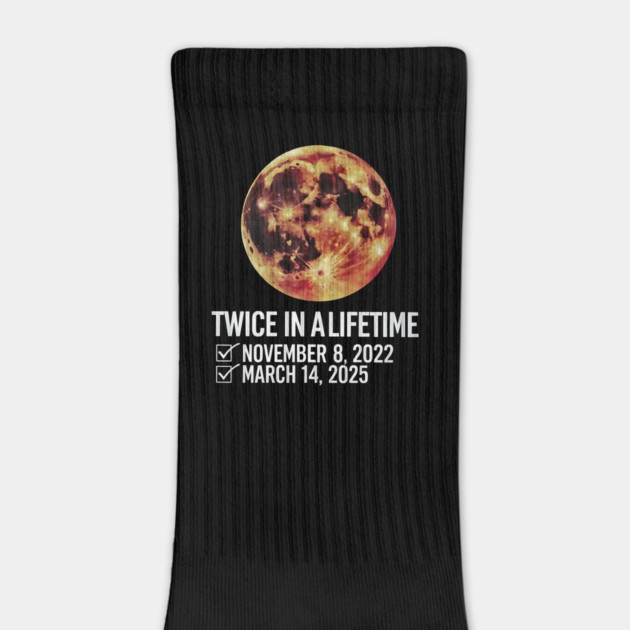 Twice-in-a-Lifetime-Total-Lunar-Eclipse by ArtistTee ⭐⭐⭐⭐⭐