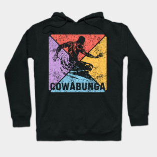 Cowabunga Surfing Vintage Pop Art – 80s Beach Vibes Hoodie