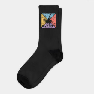 Dive Deep Retro Scuba Pop Art – Grunge Ocean Aesthetic Socks