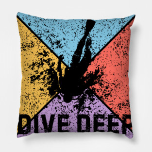 Dive Deep Retro Scuba Pop Art – Grunge Ocean Aesthetic Pillow