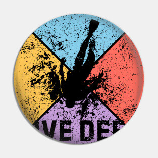 Dive Deep Retro Scuba Pop Art – Grunge Ocean Aesthetic Pin