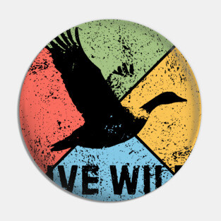 Goose Flight Vintage Wildlife Pop Art – Nature Lovers Gift Pin