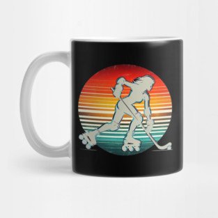 Retro Roller Hockey – Vintage Style Action Silhouettes Mug