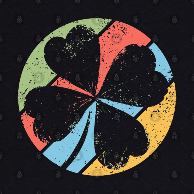 Vintage Distressed Clover Pop Art – Grunge Lucky Shamrock Tee by TuncGK