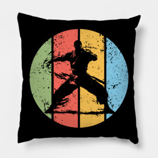 Retro Kung Fu Warrior Pop Art – Vintage Martial Arts Grunge Tee Pillow