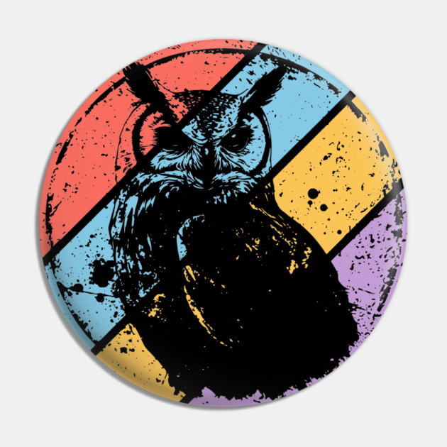 Vintage Grunge Owl Pop Art – Retro Nocturnal Bird Distressed Design Pin by TuncGK