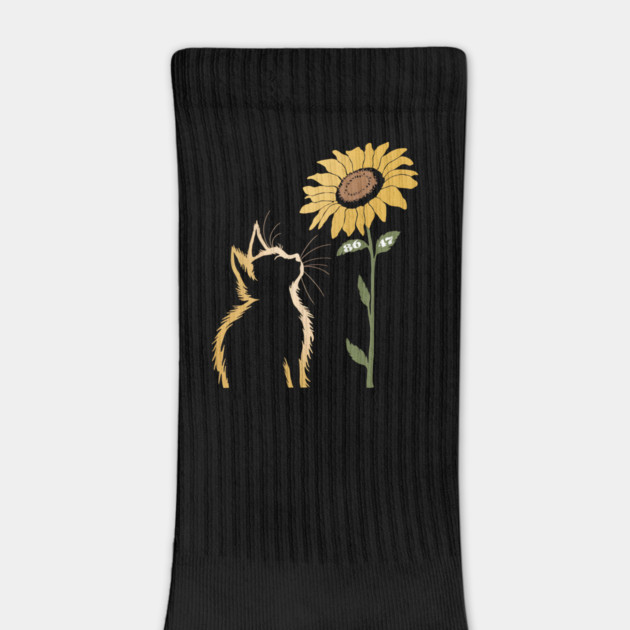 8647 Cat Sunflower – Subtle Anti-Trump Political Design for Cat Lovers by ArtistTee ⭐⭐⭐⭐⭐