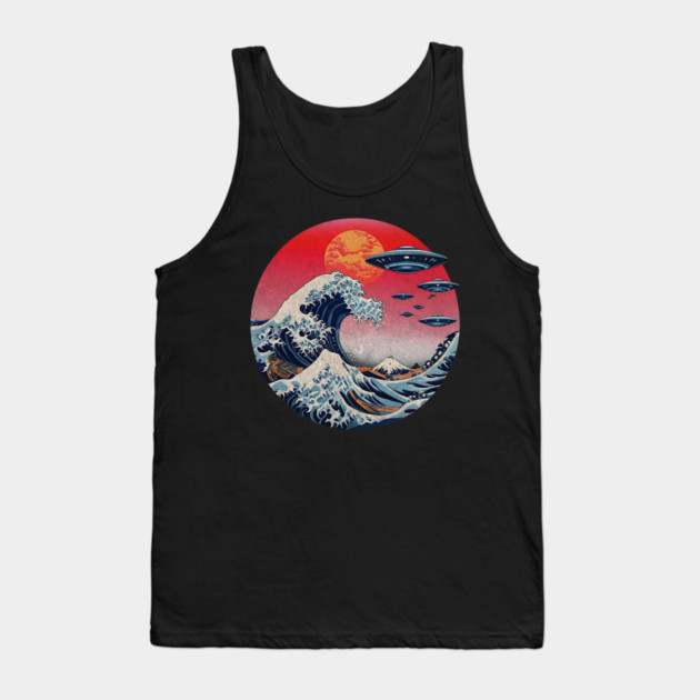 The Great Wave Off Kanagawa Japanese UFO Flying Saucers design Tank Top by Luxinda
