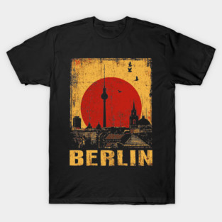 Berlin Skyline Under Red Sun – Retro Travel Art T-Shirt