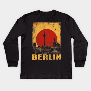 Berlin Skyline Under Red Sun – Retro Travel Art Kids Long Sleeve T-Shirt