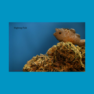 Tropic Thunder Fish - Weed Design T-Shirt